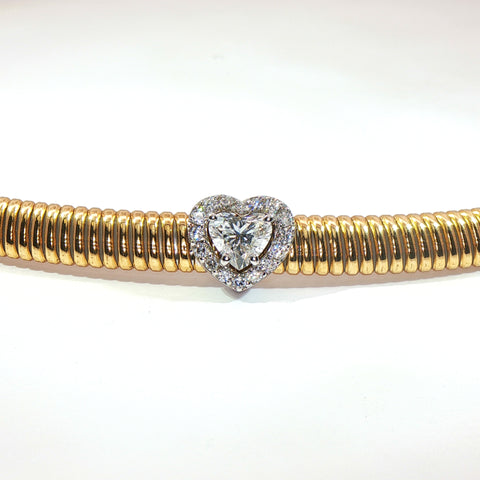 Girocollo Queen con centrale e contorno in oro giallo tubogas con Diamante Lab-Grown taglio cuore e Diamanti Lab-Grown taglio brillante, 0,71 carati.