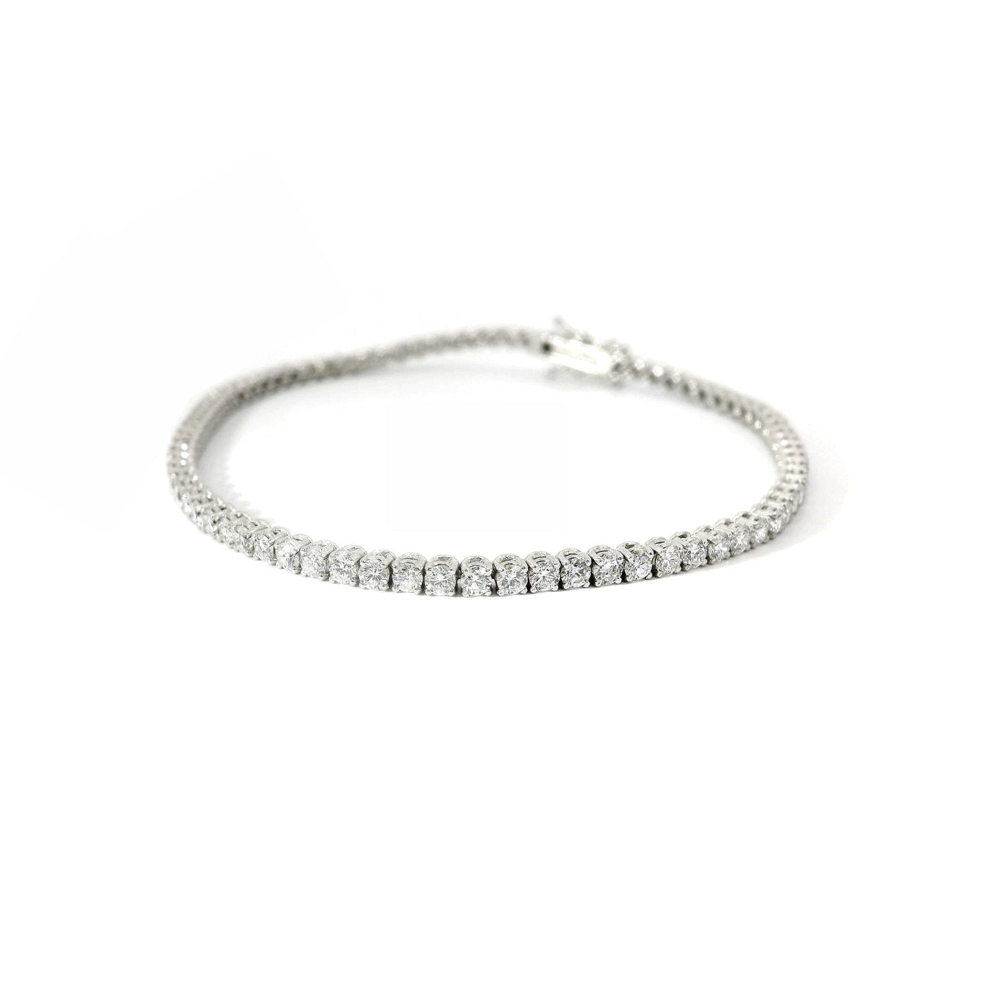Bracciale Tennis a filo in oro bianco con diamanti lab-grown taglio brillante, 3,11 carati.