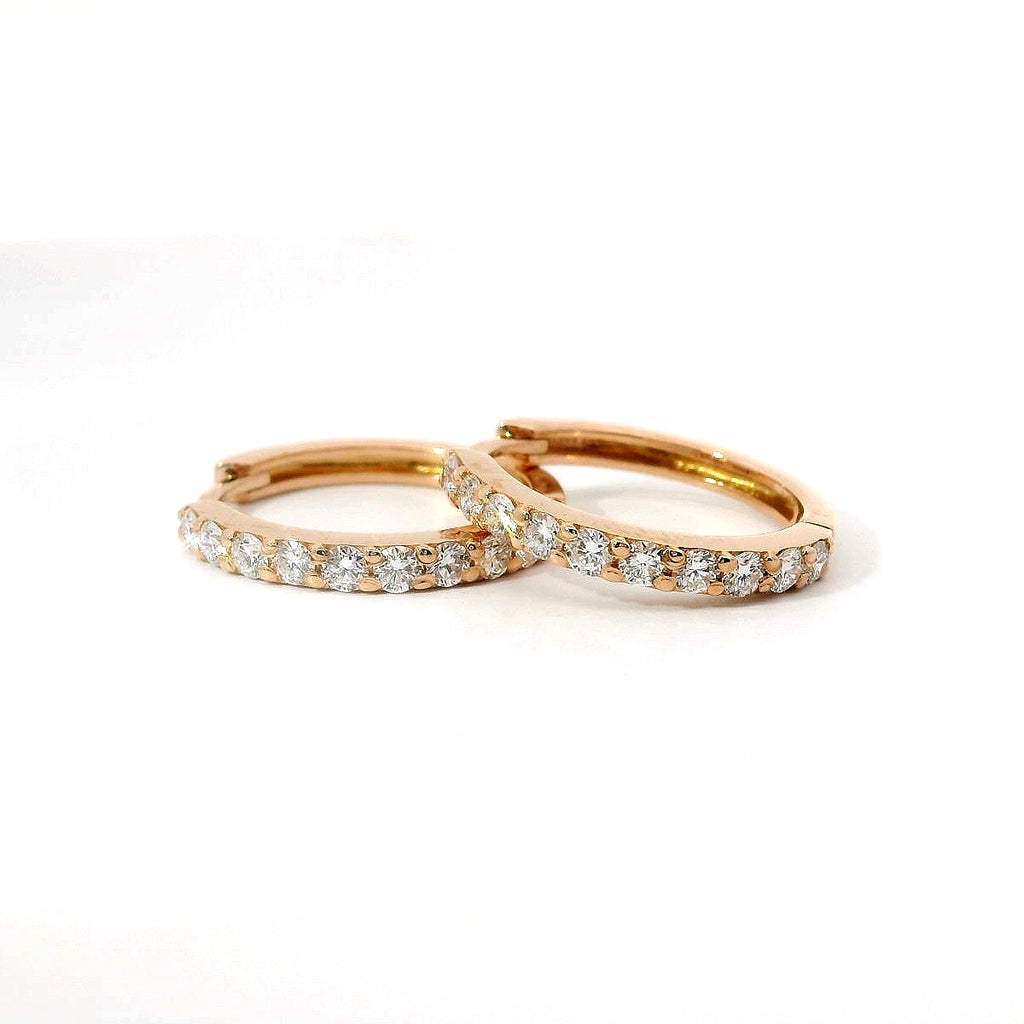 Yellow gold hoop earrings with brilliant-cut diamonds, 1.17 carats.