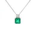 Girocollo in oro bianco con smeraldo lab-grown e diamante lab-grown taglio asscher.