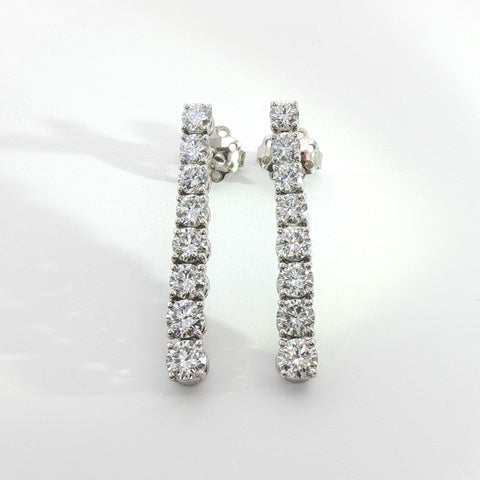 Orecchini tennis in oro bianco con diamanti Lab-Grown taglio brillante, 2,49 carati.