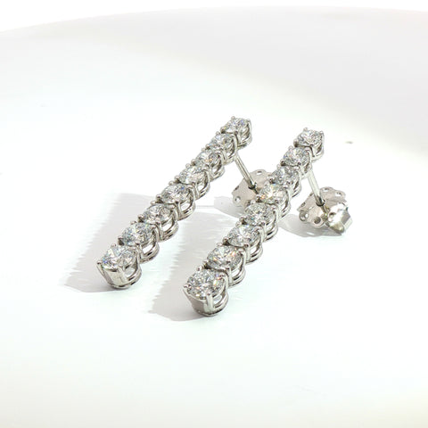 Orecchini tennis in oro bianco con diamanti Lab-Grown taglio brillante, 2,49 carati.