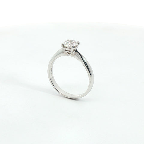 Solitario in oro bianco con diamante Lab-Grown taglio brillante, 0,73 carati.
