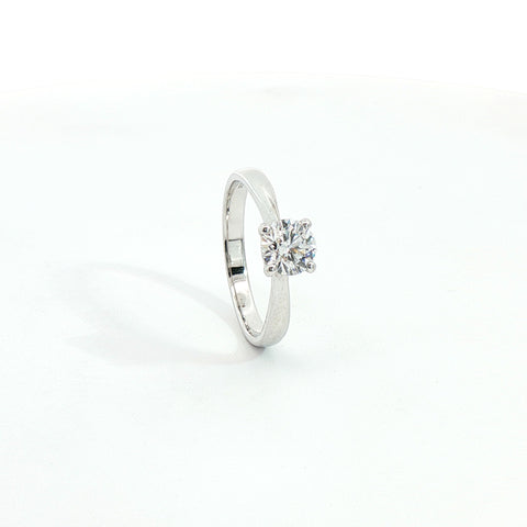 Solitario in oro bianco con diamante Lab-Grown taglio brillante, 0,73 carati.