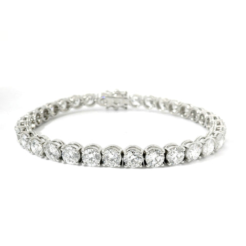 Bracciale tennis a filo in oro bianco e diamanti lab-grown taglio brillante, 16,58 carati.