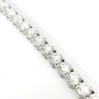 Bracciale tennis a filo in oro bianco e diamanti lab-grown taglio brillante, 16,58 carati.
