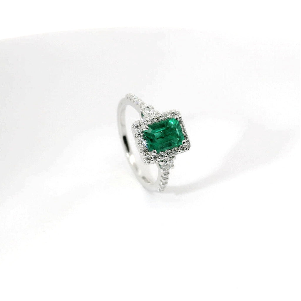 Anello Emerald Spotlight