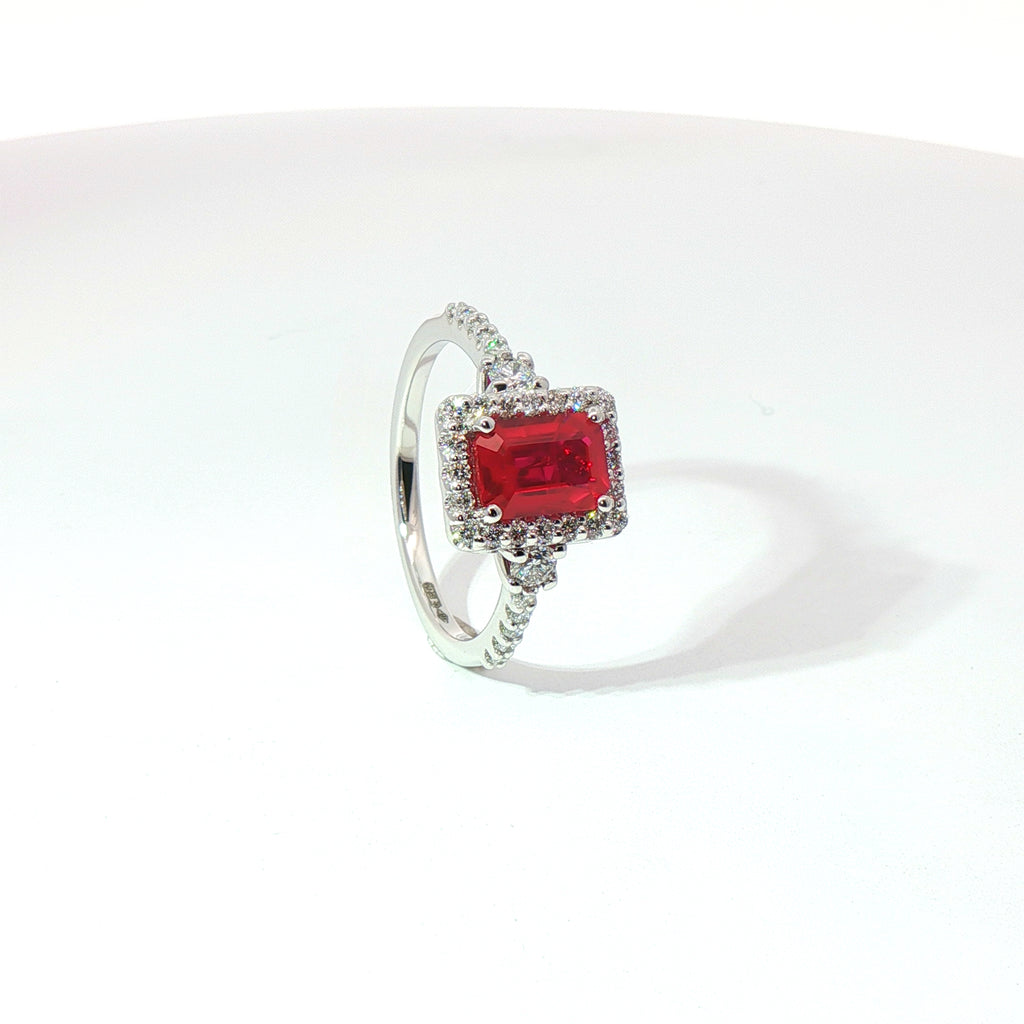 Anello Emerald Spotlight
