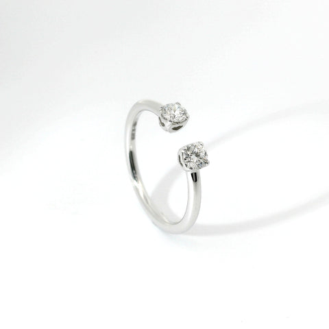 Bilogy aperto in oro bianco con diamanti lab-grown taglio brillante, 0,30 carati.