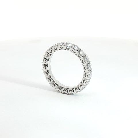 Eternity in oro bianco con diamanti Lab-Grown taglio brillante, 2,06 carati.