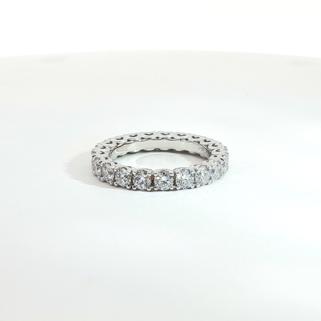 Eternity in oro bianco con diamanti Lab-Grown taglio brillante, 2,06 carati.