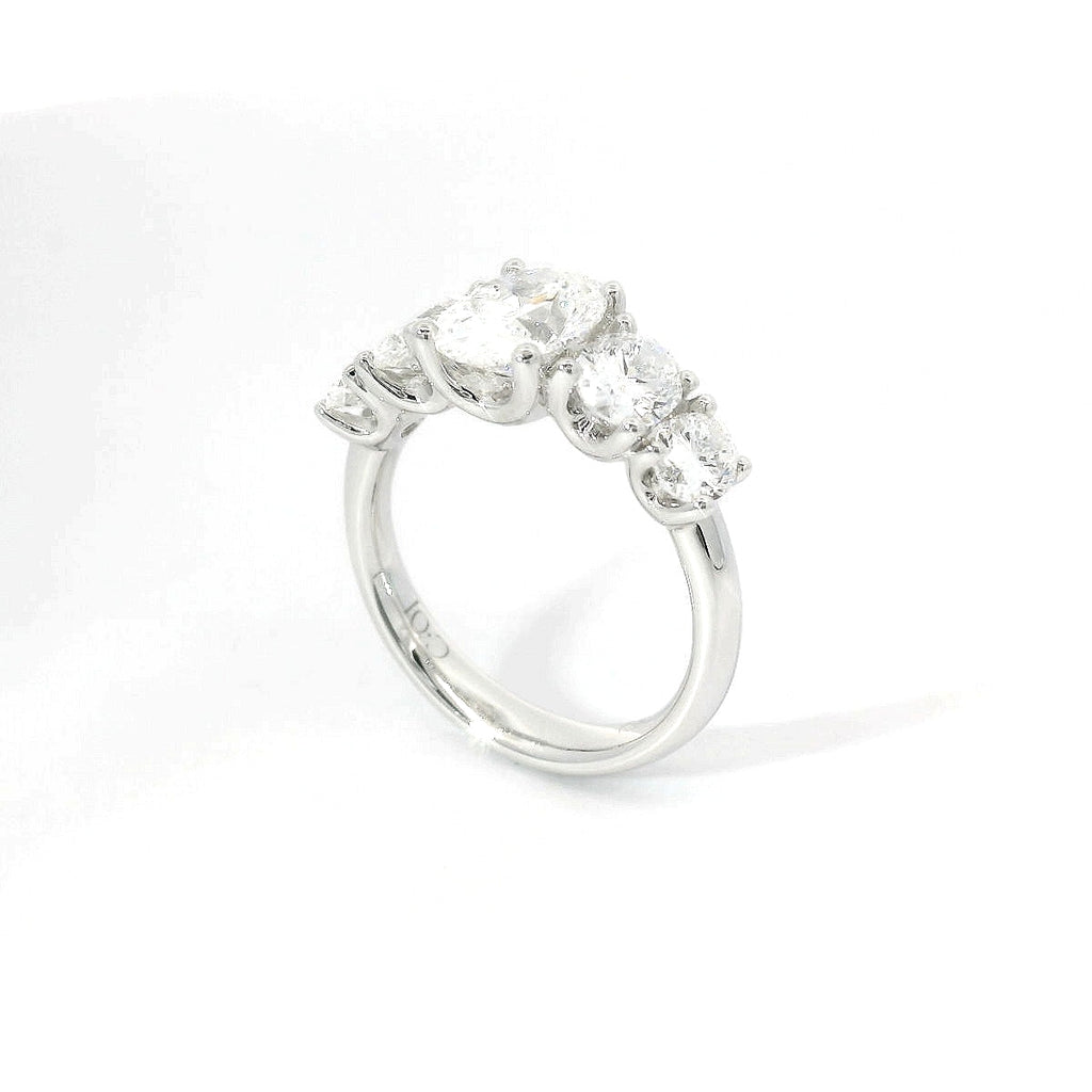 White gold gradation band ring with 5 oval-cut lab-grown diamonds, 3.20 carats.