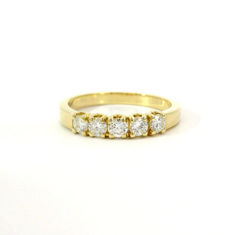 Fedina in oro giallo con 5 diamanti lab-grown taglio brillante, 0,47 carati.