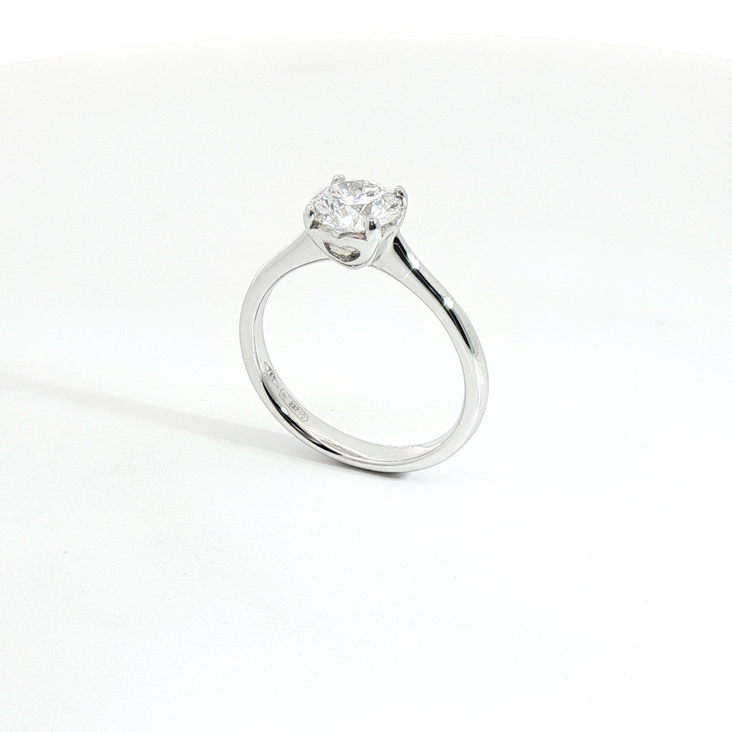 Solitario in oro bianco con diamante Lab-Grown taglio brillante, 1,00 carati.