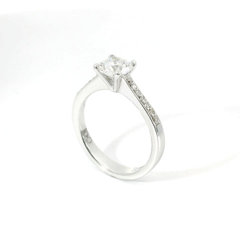 Solitario in oro bianco con diamanti lab-grown taglio brillante sul gambo, 1,03 carati.