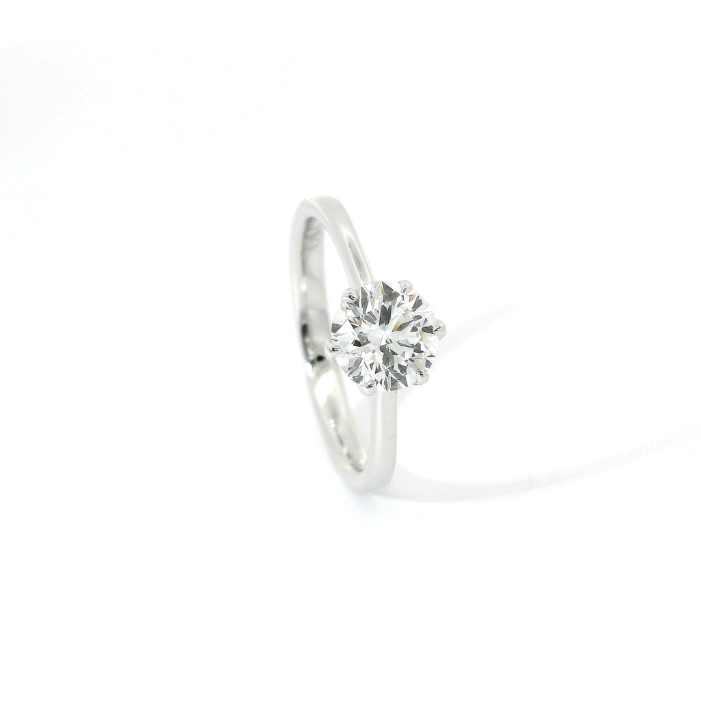 Solitaire in white gold with brilliant-cut lab-grown diamond, 1.80 carats.