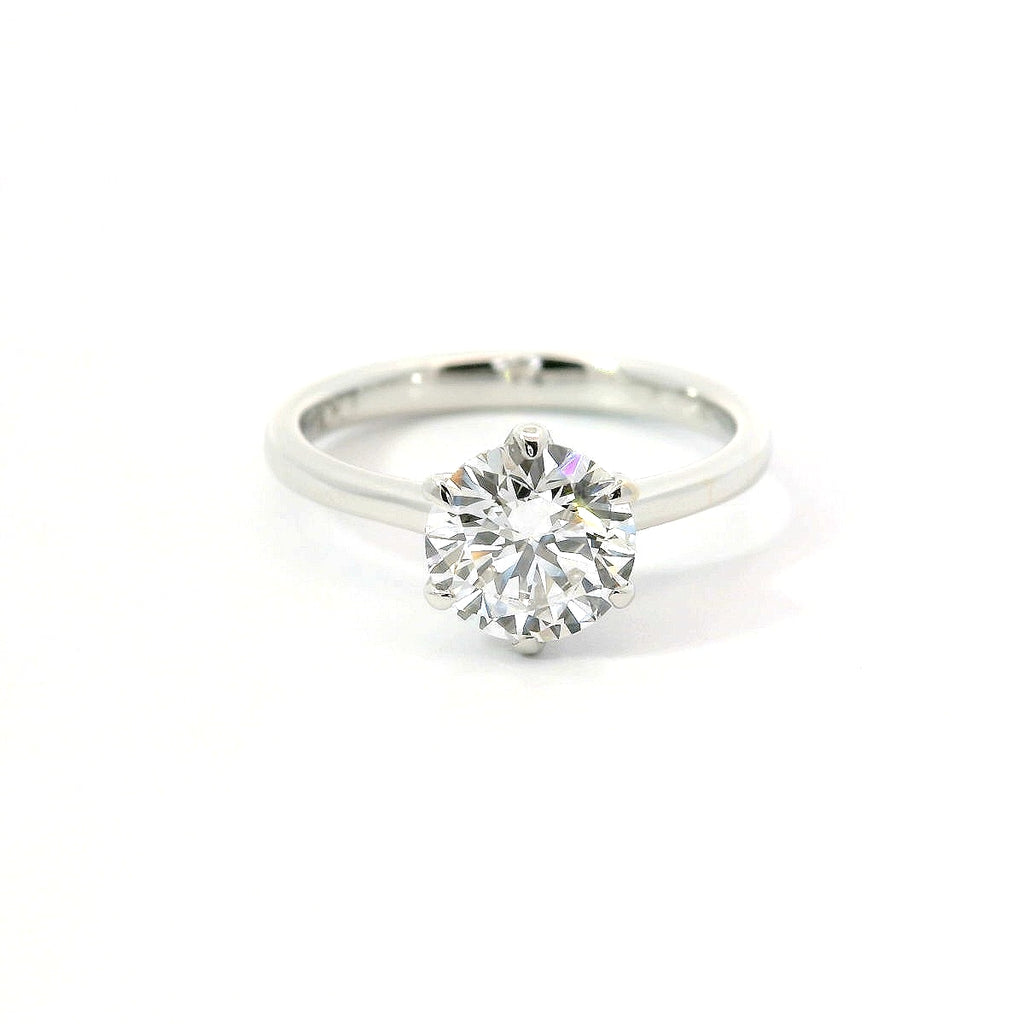 Solitaire in white gold with brilliant-cut lab-grown diamond, 1.80 carats.