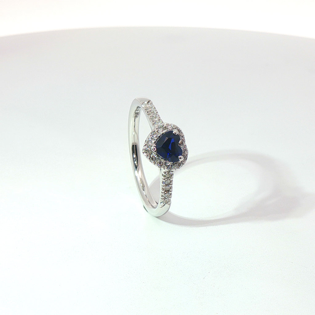 Anello Petite Heart Halo