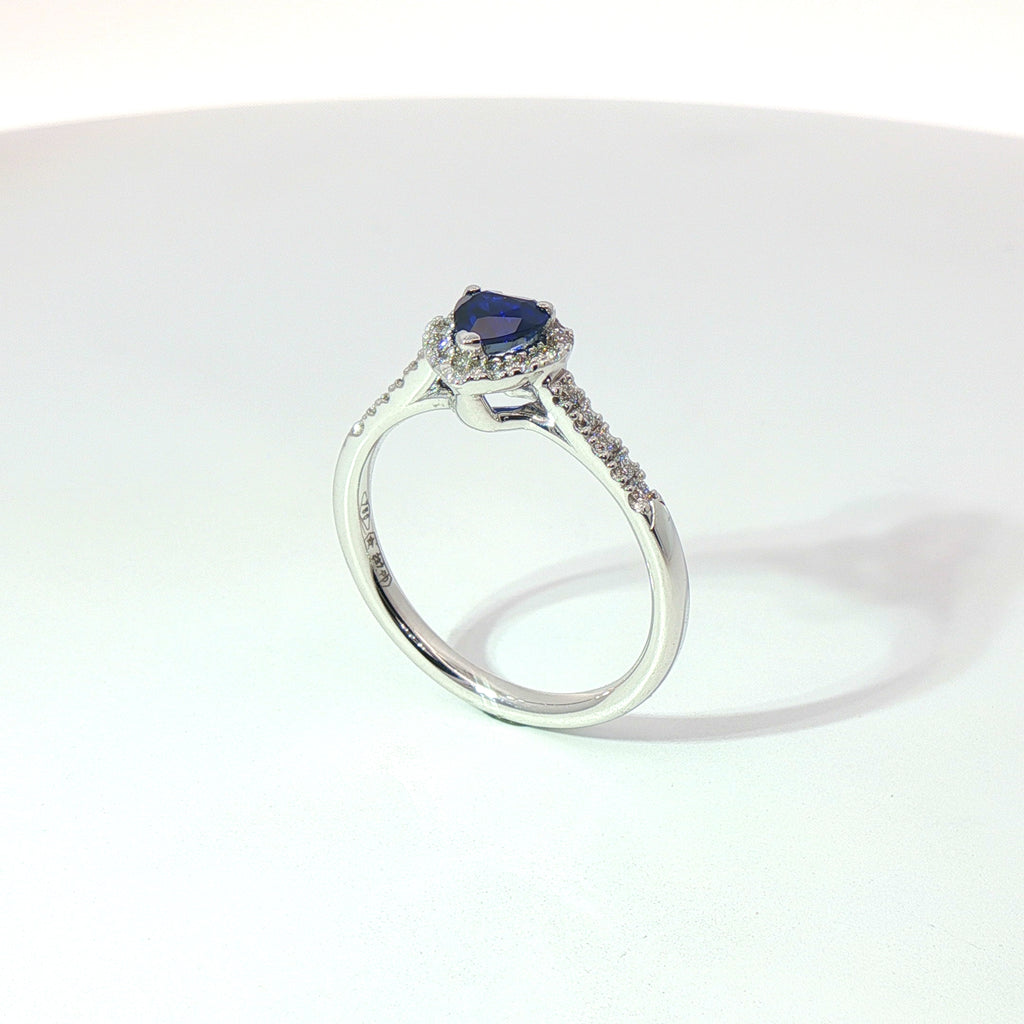 Anello Petite Heart Halo