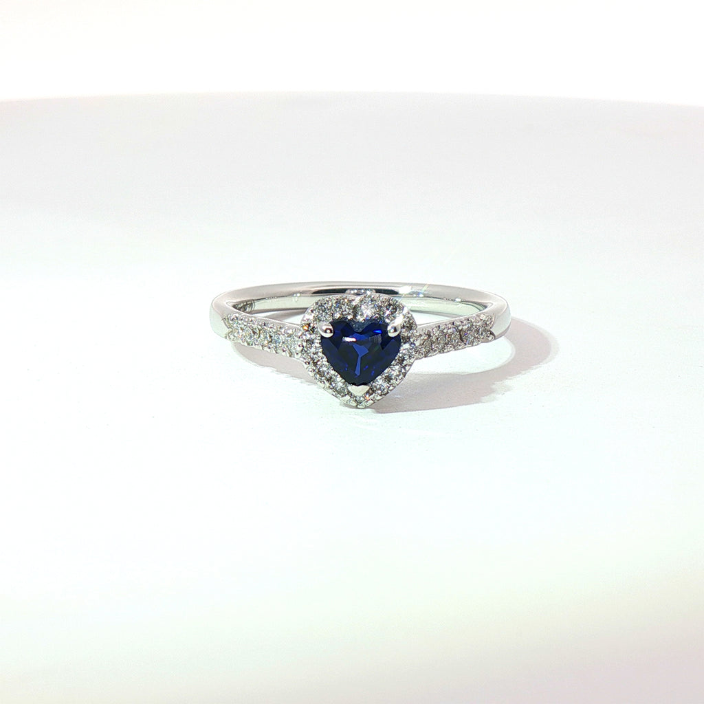 Anello Petite Heart Halo
