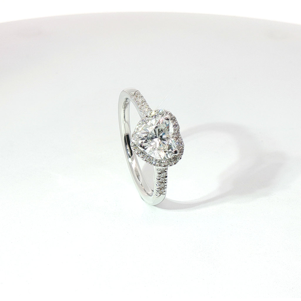 Anello Heart Halo