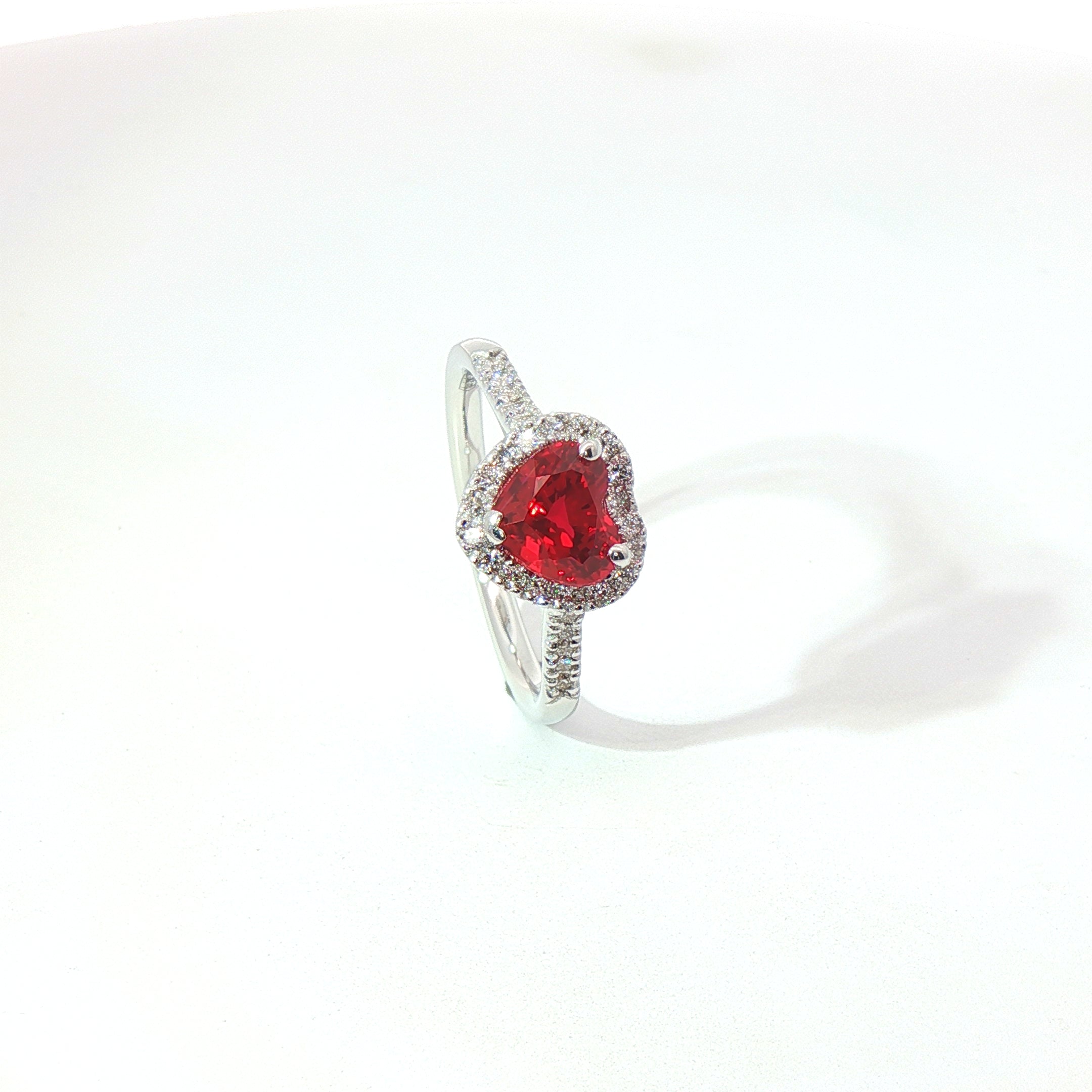 Anello Heart Halo