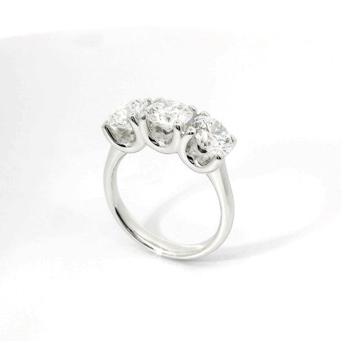 Trilogy in oro bianco e diamanti Lab-grown taglio brillante, 2,84 carati