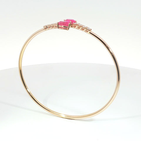 Bracciale Twin in oro rosa con zaffiri rosa Lab-Grown taglio goccia e diamanti Lab-Grown taglio brillante.