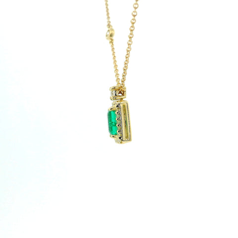 Girocollo in oro giallo con smeraldo Lab-Grown e diamanti Lab-Grown taglio brillante.