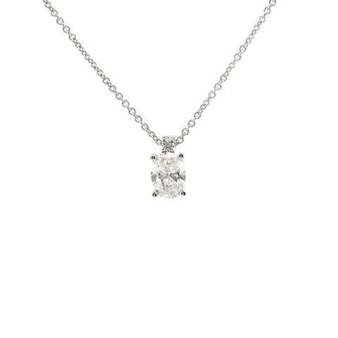 Girocollo punto luce in oro bianco con diamante lab-grown taglio ovale, 0,52 carati.