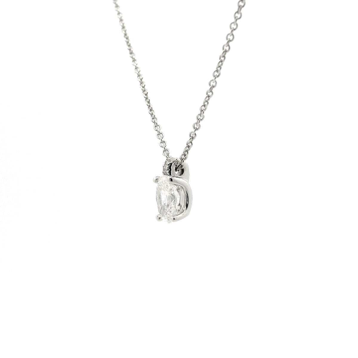 Girocollo punto luce in oro bianco con diamante lab-grown taglio ovale, 0,52 carati.