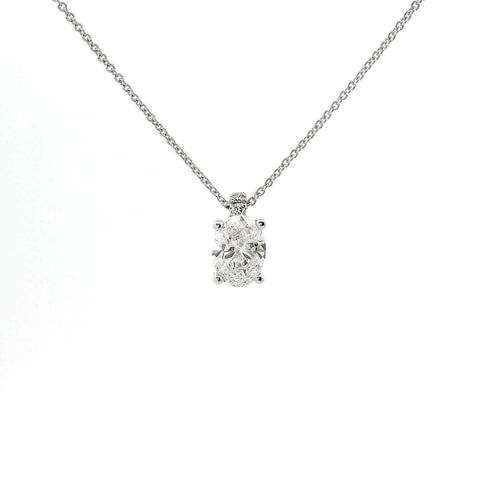 Girocollo punto luce in oro bianco con diamante lab-grown taglio ovale, 0,92 carati.