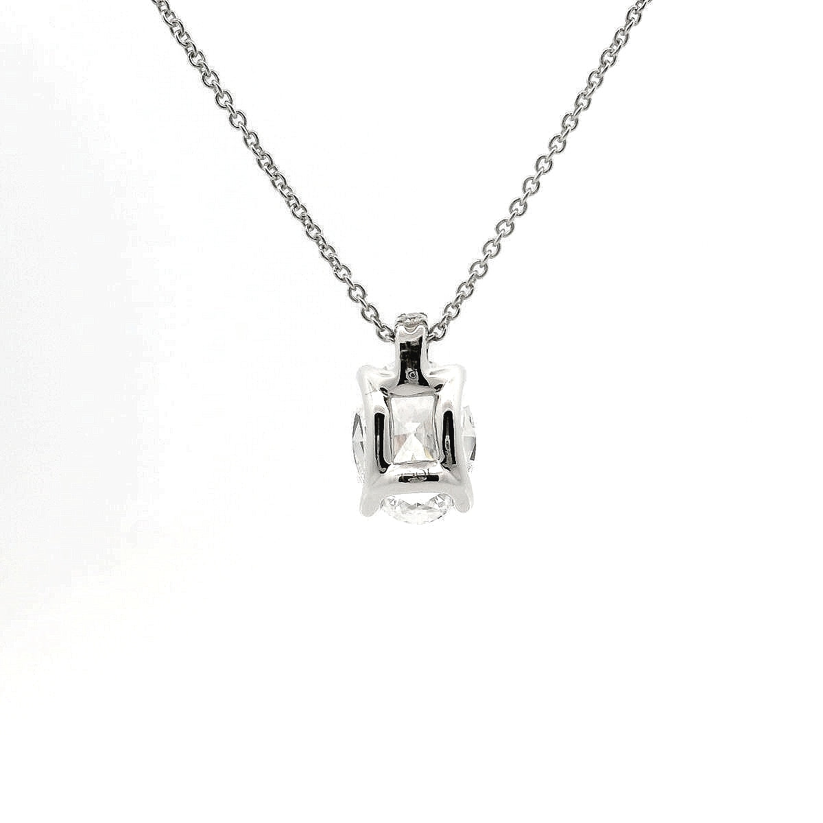 Girocollo punto luce in oro bianco con diamante lab-grown taglio ovale, 1,52 carati.