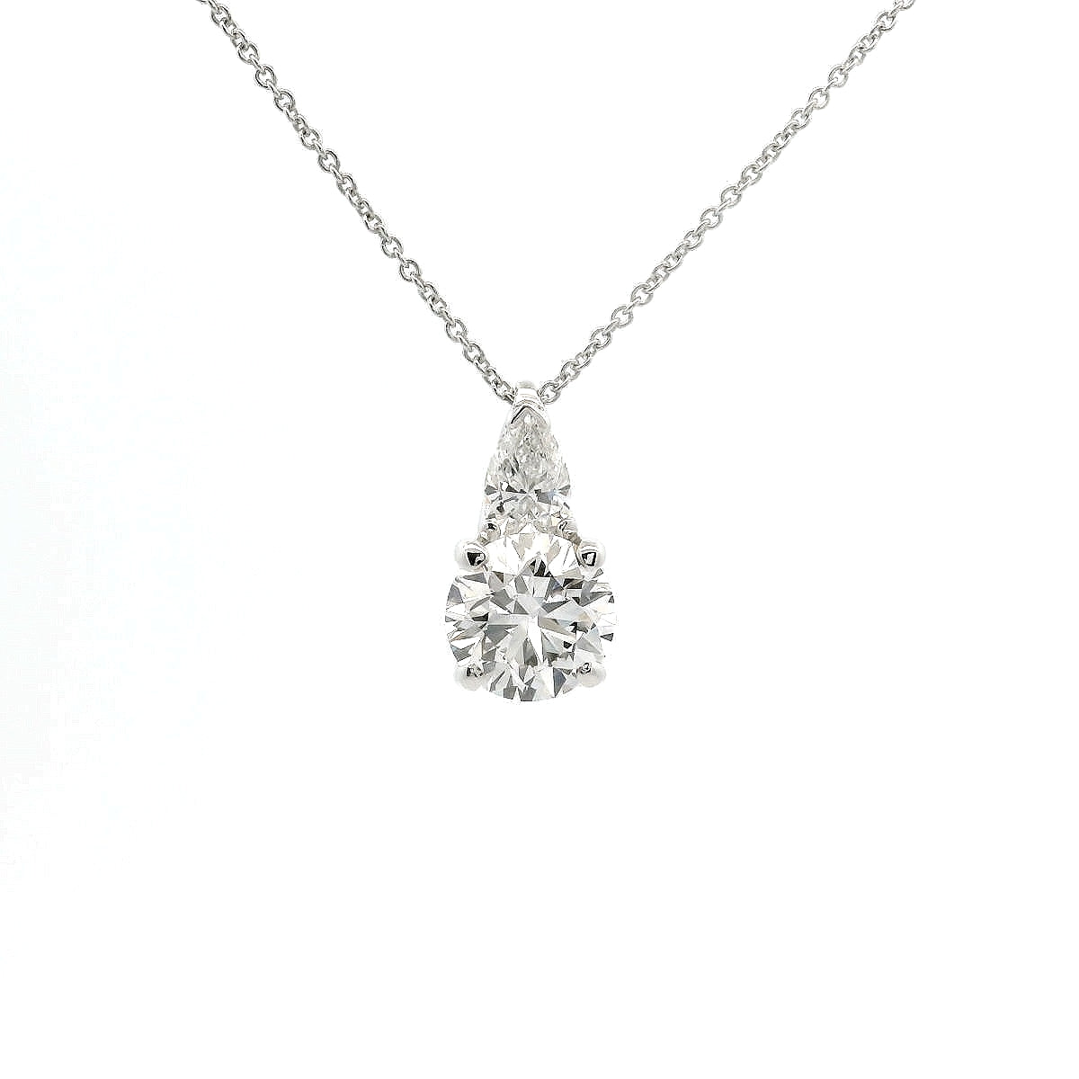 Girocollo in oro bianco con diamanti lab-grown taglio brillante e taglio goccia, 1,81 carati.