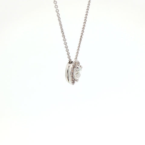 Girocollo in oro bianco con diamante lab-grown taglio cuore e contorno taglio brillante, 0,64 carati.
