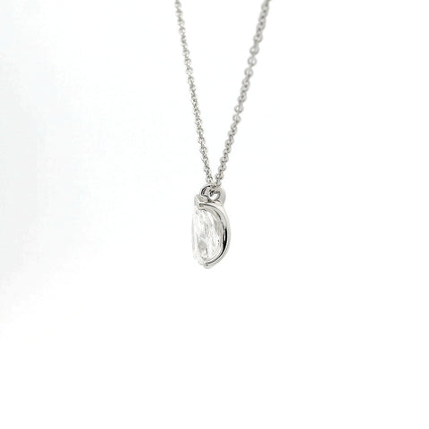 Girocollo punto luce in oro bianco con diamante lab-grown taglio goccia, 0,73 carati.