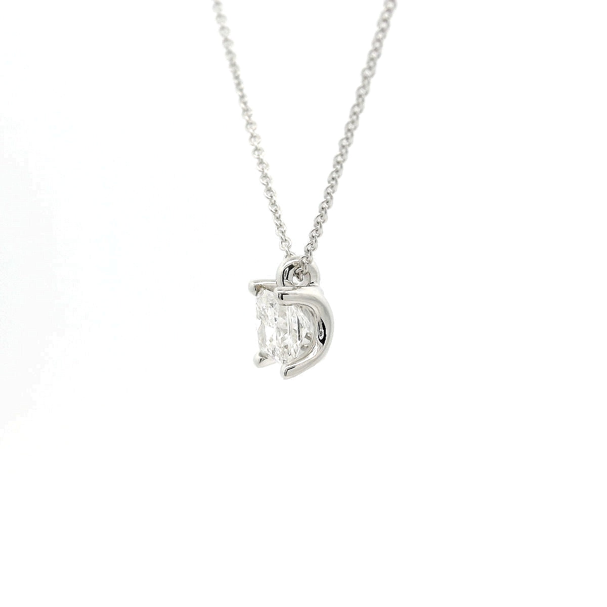 Girocollo punto luce in oro bianco e diamante lab-grown taglio princess, 0,73 carati.