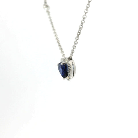 Girocollo in oro bianco con Zaffiro Lab-Grown taglio cuore e diamanti Lab-Grown taglio brillante.