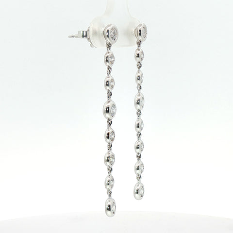 Orecchini in oro bianco con diamanti Lab-Grown taglio brillante, 1,12 carati.