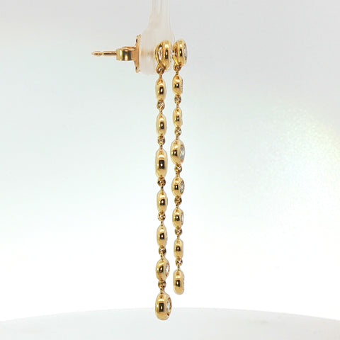 Orecchini in oro giallo con diamanti Lab-Grown taglio brillante, 1,12 carati.