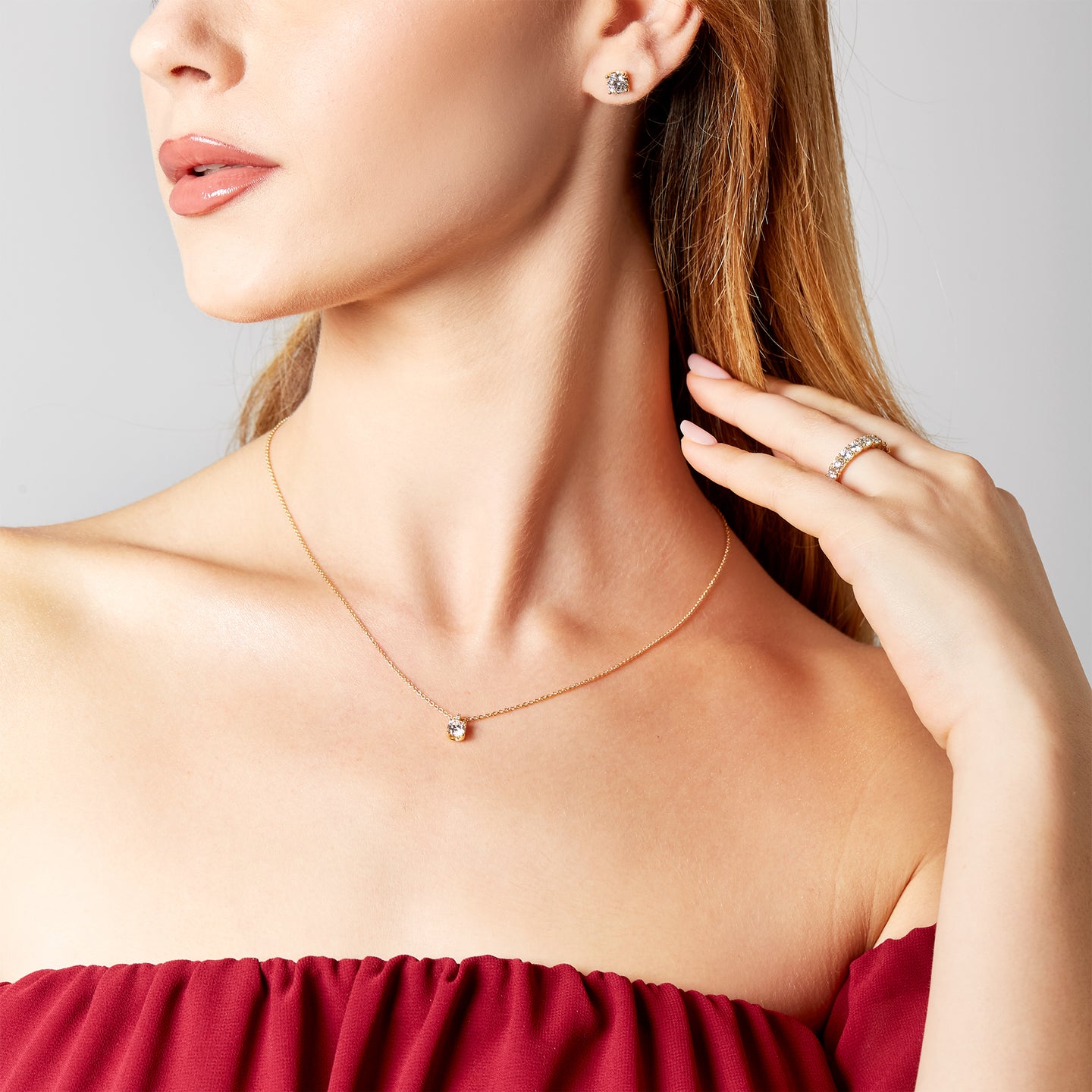 Orecchini punto luce in oro giallo con diamanti lab-grown taglio brillante, 1,60 carati.