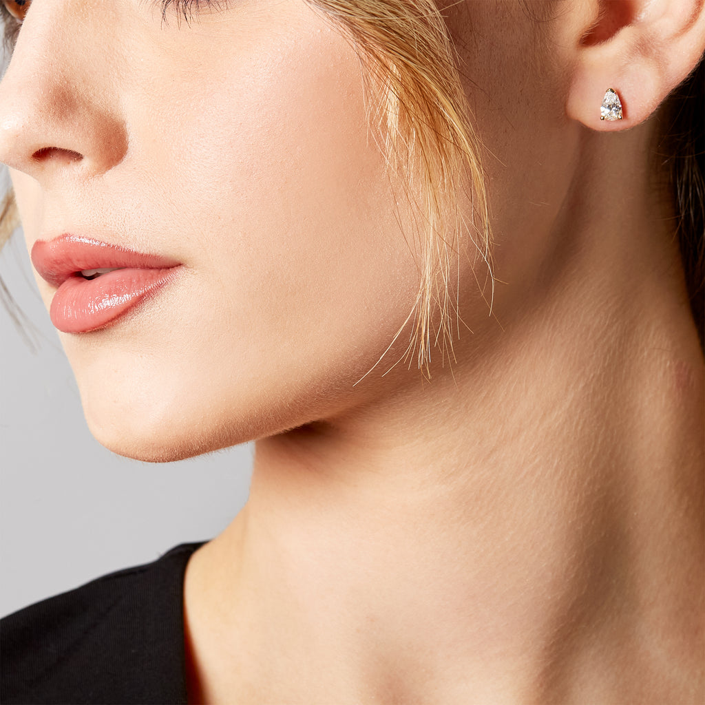 Point light earrings with heart-cut lab-grown diamonds, 0.72 carats.