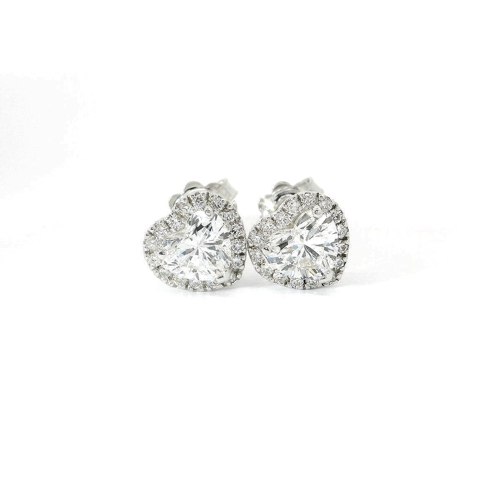 White gold earring with heart-cut lab-grown diamond with contour, 1.97 carats. 