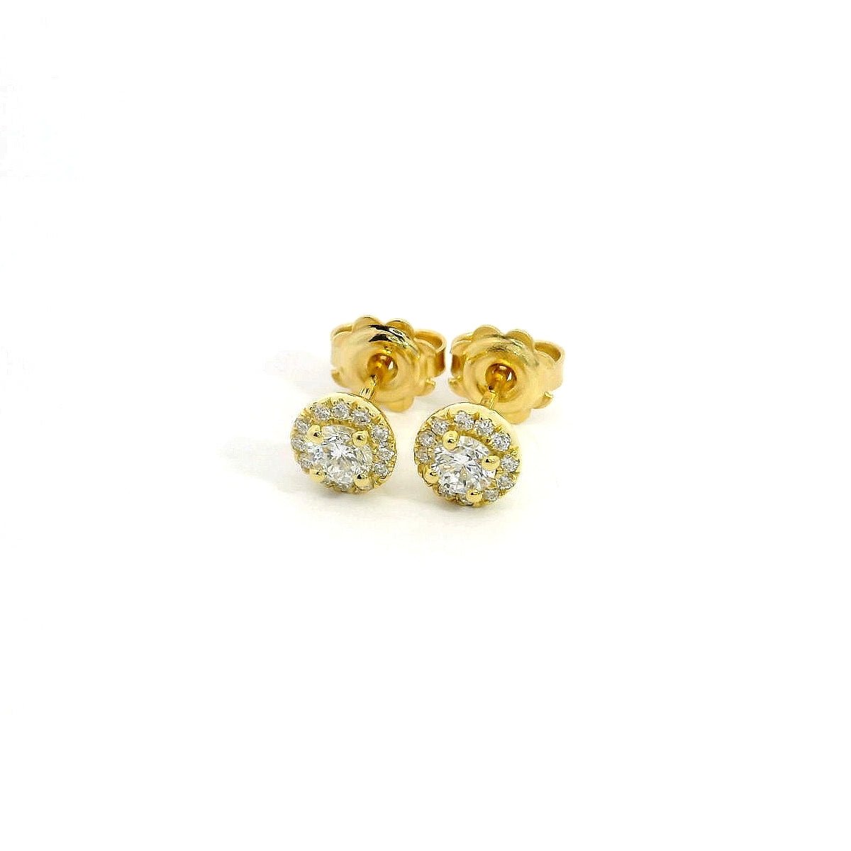 White gold stud earrings with brilliant-cut lab-grown diamonds, 0.66 carats.