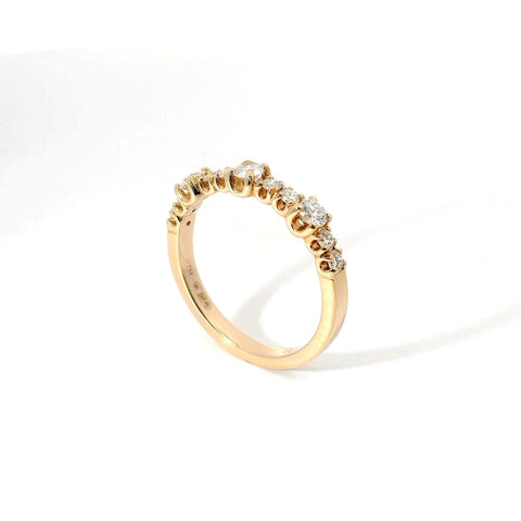 Fedina con spot in oro rosa con diamanti lab-grown taglio brillante, 0,53 carati.