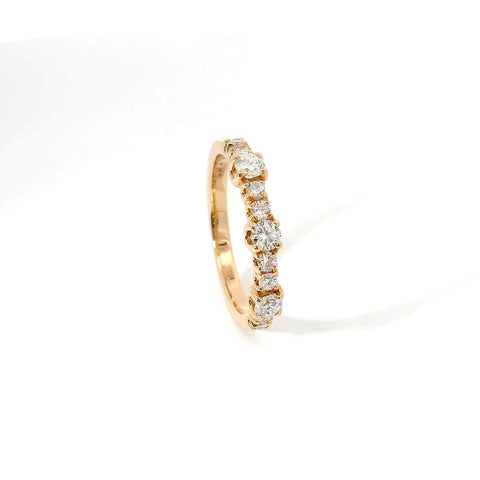 Fedina con spot in oro rosa con diamanti lab-grown taglio brillante, 0,53 carati.