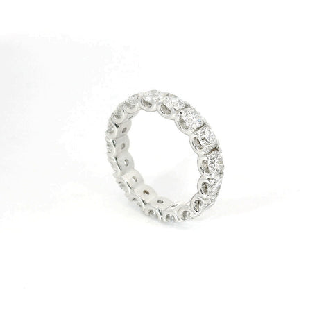 Eternity in oro bianco e diamanti lab-grown taglio brillante, 3,49 carati.