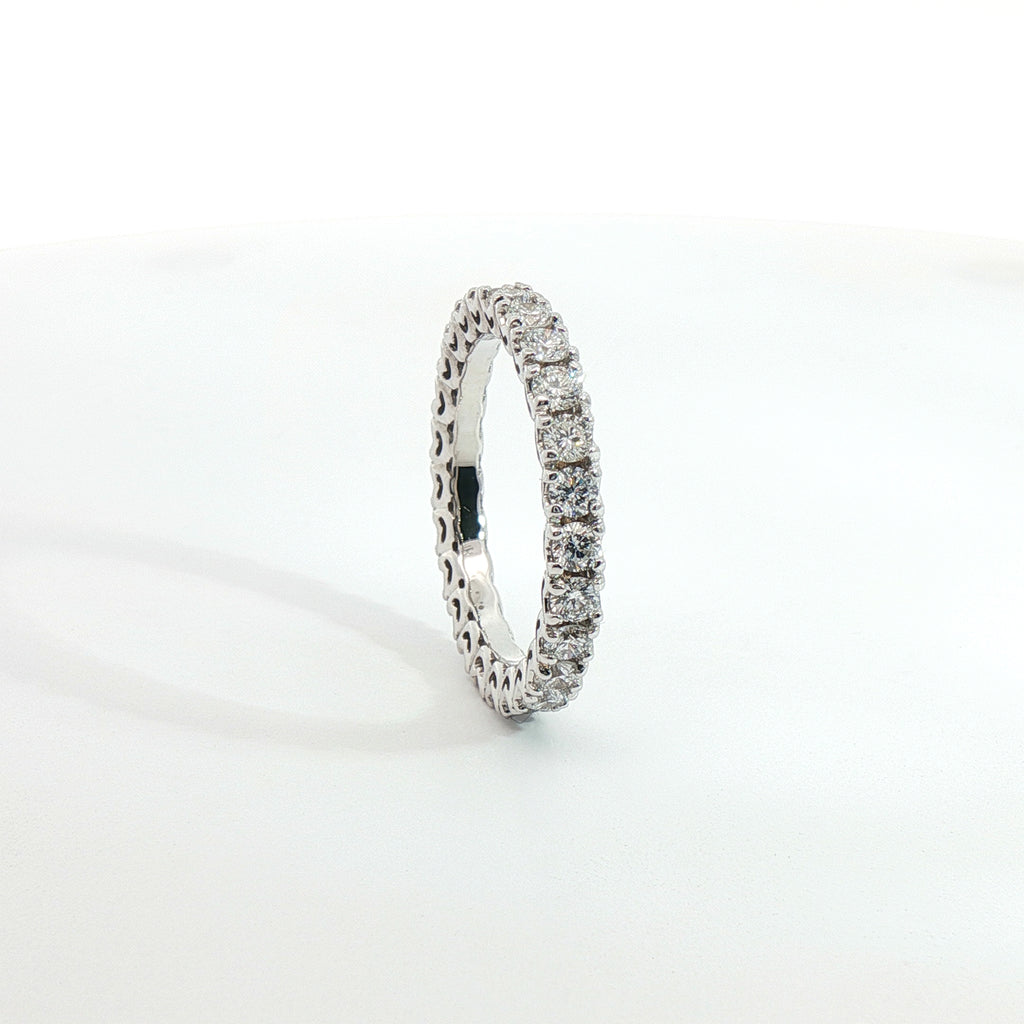 Eternity in oro bianco e diamanti lab-grown taglio brillante, 1,45 carati.