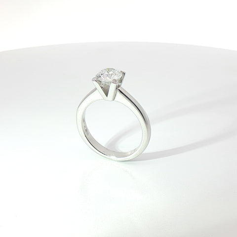 Solitario in oro bianco con diamante Lab-Grown taglio brillante, 1,12 carati.