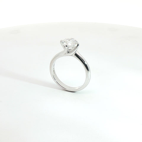 Solitario in oro bianco con diamante Lab-Grown taglio brillante, 1,63 carati.